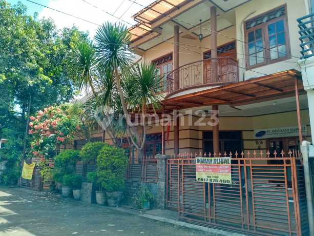 Rumah Asri 2lt Di Perum Karya Indah Village 1 Pd Aren Tangerang Selatan