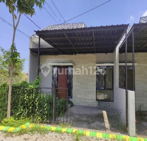 Rumah Murah dan Bagus Dekat Jalan Tol di Kedamean Gresik Rumah Murah dan Bagus Dekat Jalan Tol di Kedamean Gresik