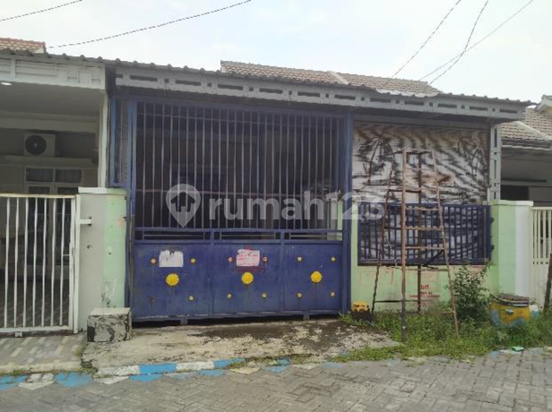 Rumah Bagus di Taman Sarirogo Sidoarjo Rumah Bagus di Taman Sarirogo Sidoarjo