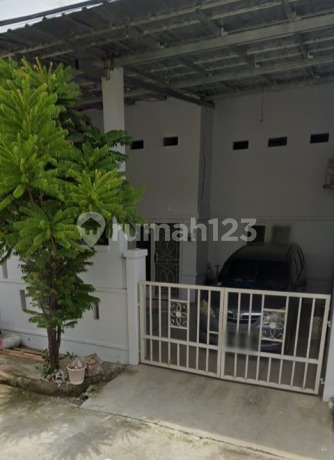 Rumah 2.5 Lantai Full renov Lokasi Strategis di Kota Harapan Indah, Bekasi
