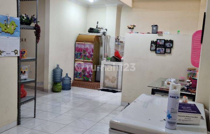 BUTUH CEPAT!! Rumah di Komplek Duren Village, Ciledug Lokasi Strategis