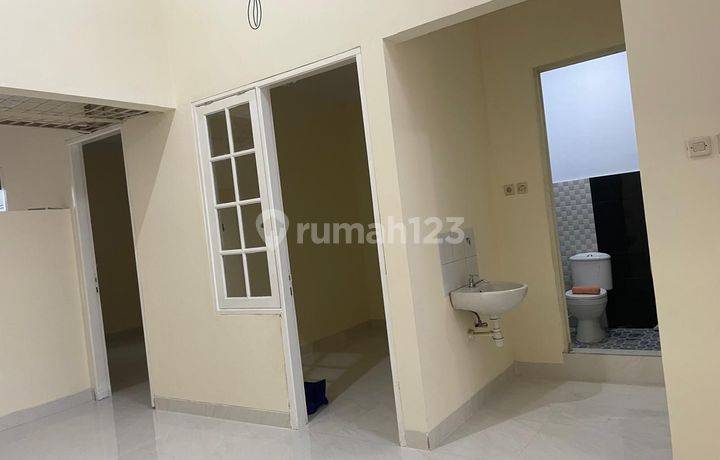 Rumah Siap Huni di Taman Royal 2 Tangerang Lokasi Strategis