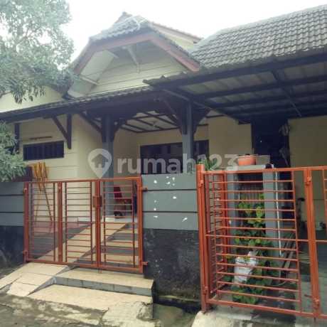 Di Jual Rumah Posisi Di Hoek 2 Lantai Di Perumahan Palem Bintaro Kurang Mangu Pondok Aren Tangsel