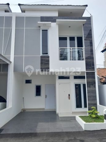 RUMAH MEWAH 2 LANTAI DEKAT KANTOR BEA CUKAI JAKARTA TIMUR RUMAH MEWAH 2 LANTAI DEKAT KANTOR BEA CUKAI JAKARTA TIMUR