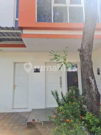 For Sale House in Diamond Regency Housing Complex, Surabaya