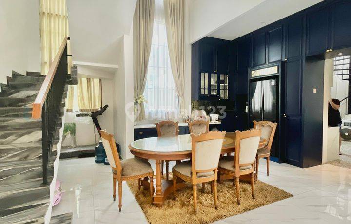 Dijual Murah Rumah 2 Lantai Full Furnished di Taman Puspa Raya, Citraland