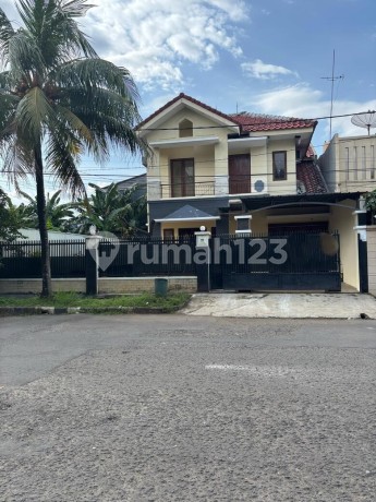 Rumah Strategis Bisa Untuk Kantor di Mediterania Regency Cikunir Bekasi Rumah Strategis Bisa Untuk Kantor di Mediterania Regency Cikunir Bekasi