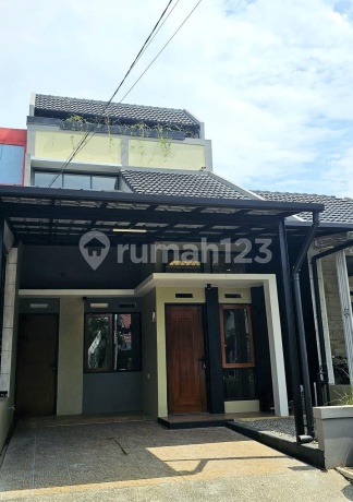 Rumah Bagus 3 Lantai Semi Furnished di Cluster Riung Bandung 10 Menit ke Gt Gede Bage Rumah Bagus 3 Lantai Semi Furnished di Cluster Riung Bandung 10 Menit ke Gt Gede Bage
