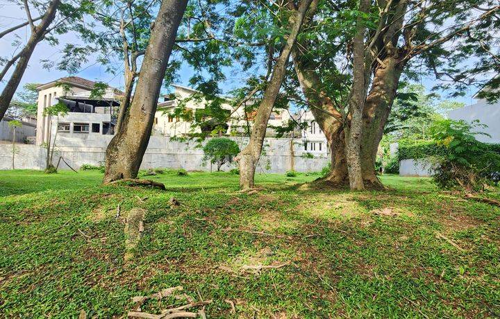 Kavling Hadap Taman dan Sarana Tenis indoor di Taman Tirta Golf 