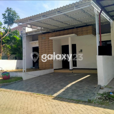 FOR SALE: NICE, COMFORTABLE HOUSE WITH ONE-GATE SYSTEM, THE TAMAN DHIKA FOR SALE: NICE, COMFORTABLE HOUSE WITH ONE-GATE SYSTEM, THE TAMAN DHIKA