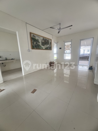 Ready-to-Occupy House No Flooding Victoria Highland BSB City Semarang