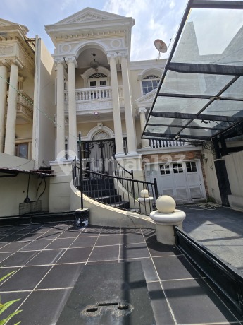 Rumah Second Dicluster Premium.dikawasan.pik di Pantai Indah Kapuk