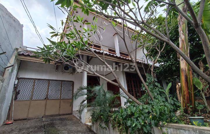 Dijual Rumah Area Depok Beji Lt 33m - Lb 400m