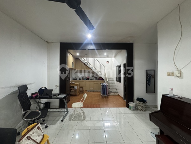 Rumah .Tamansari Puri Bali Sawangan