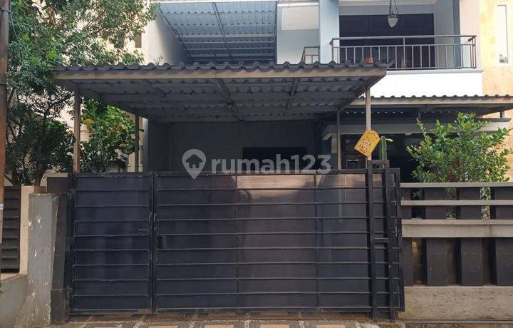 Dijual Rumah Bagus Di Villa Taman Kartini, Rapi Dan Terawat 2 Lantai