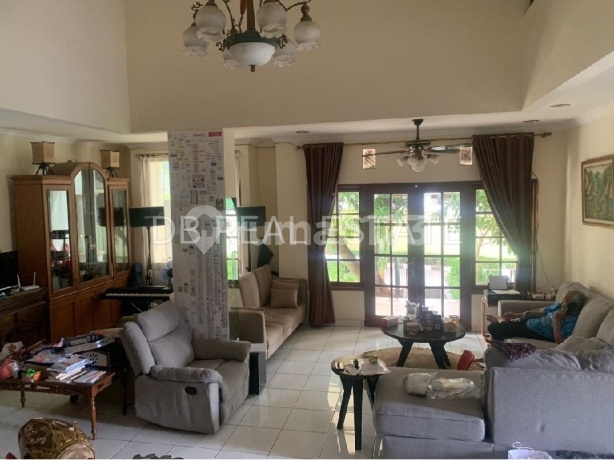 Dijual Rumah Hoek 2,5 Lantai Prima Bintaro