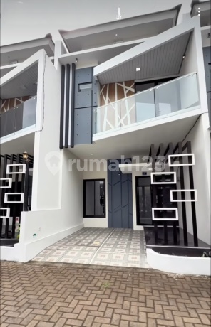 Rumah Baru 2Lt Kutisari Surabaya Dekat Rungkut, Petra, Trans Icon Rumah Baru 2Lt Kutisari Surabaya Dekat Rungkut, Petra, Trans Icon
