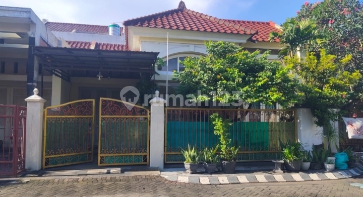 Lok House. Strategic Location, Scenic Environment, Ketintang Surabaya, Near Police Headquarters.