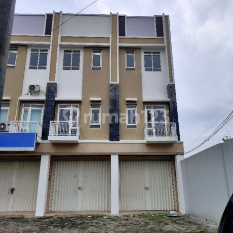 Ready-to-Use 3-Storey Shop House in Kutisari Surabaya Near Police Headquarters & Prosecutor's Office Ready-to-Use 3-Storey Shop House in Kutisari Surabaya Near Police Headquarters & Prosecutor's Office