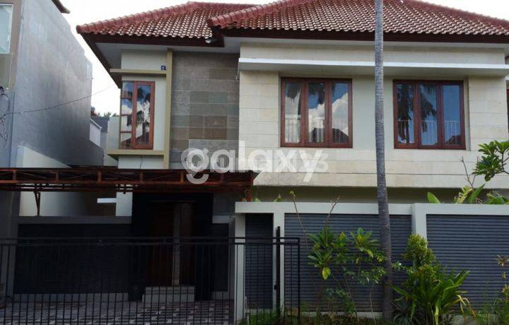 VILLA BALE MANSION KEROBOKAN BADUNG, BALI