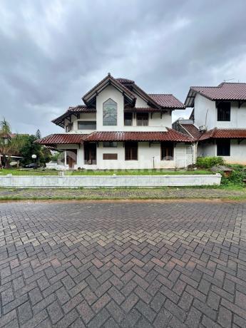 Rumah di Bukit Pratama Lebak Bulus, Luas Tanah 390M2, Posisi Hook Rumah di Bukit Pratama Lebak Bulus, Luas Tanah 390M2, Posisi Hook