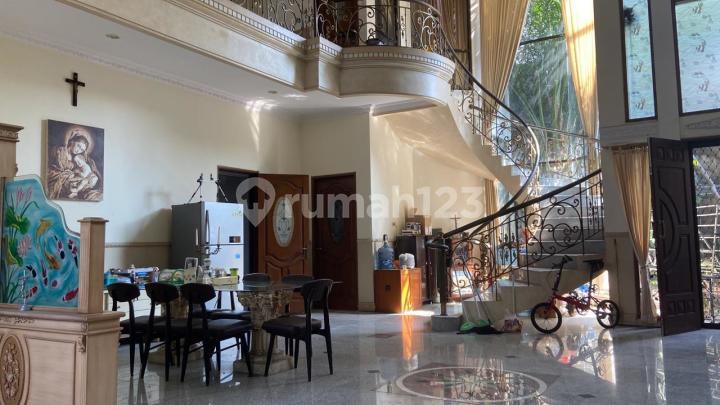 Dijual Rumah 2 Lantai Laguna Regency Pakuwon City Minimalis Classic