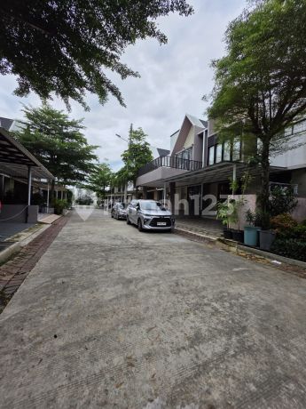 Villa Full Furnish di Jaming Ginting Komplek Mayfair Residence