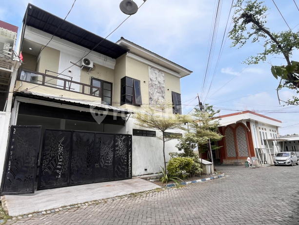Sell 2-Story Hook Ready-to-Live House