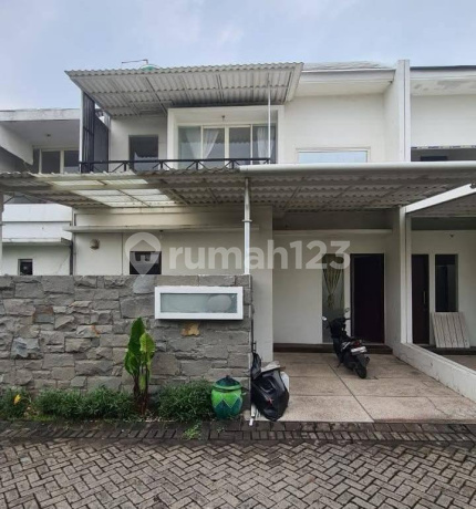 For Sale Modern Minimalist House Ready to Occupancy Beautiful Environment