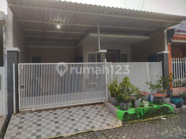 Jual Cepat Rumah 1.5Lantai Full Renovasi Siap Huni