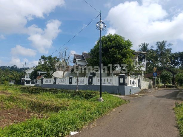 Disewakan Rumah Konsep Villa View Gunung Merbabu Disewakan Rumah Konsep Villa View Gunung Merbabu
