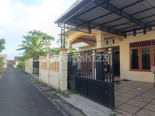 Dijual Rumah Halaman Luas Dekat Kampus Uksw Dijual Rumah Halaman Luas Dekat Kampus Uksw