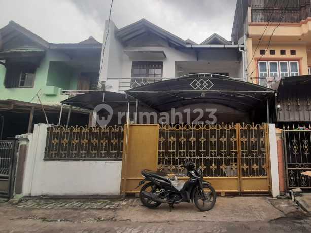 Rumah 2 Lantai Di Villa Tomang Indah Duri Kepa