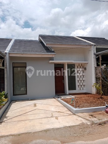 Dijual Rumah di THE CRYSTAL RESIDENCE CIMANGGIS BOJONGGEDE