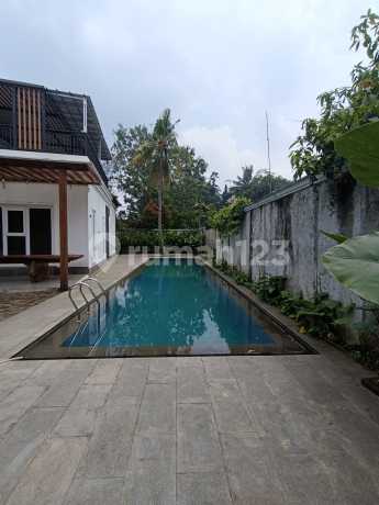 rumah strategis , bagus, Aman, Nyaman, dan Siap Huni  di Jl. Kemang, komplek Arco, Sawangan Harga Masih Nego