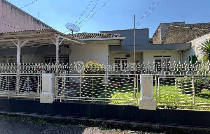 Dijual Cepat Rumah di Komplek Dian Permai, Bandung