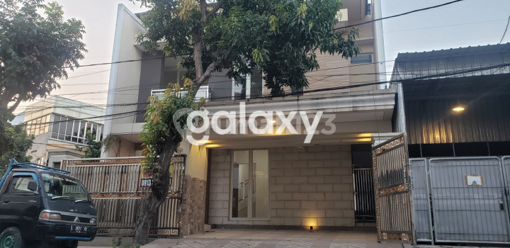 Rumah Baru 2 Lantai di Graha Santoso Regency