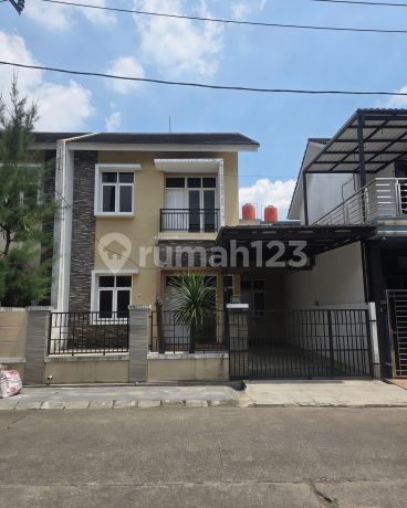 For Sale 2-Story House Located in Vila Bogor Indah 5, Land Area 198, Building Area 162