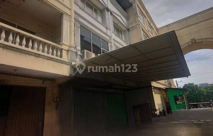 ruko bagus 4 lantai di duta square jakarta barat