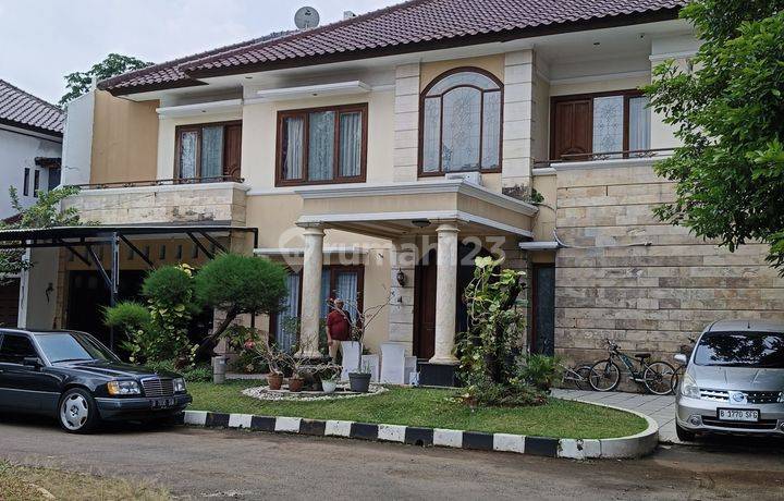 Rumah Mewah  Design American Classic Di Hook Depan Taman Komp Griya Sarana Husada Cinere