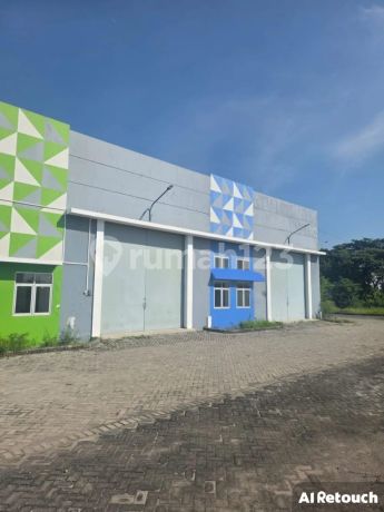 Warehouse for Sale in Sidoarjo, Strategic Location, Ready to Use