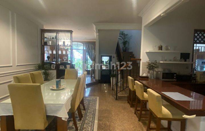Rumah Hunian Cantik di Kawasan Premium Kebayoran Baru Dekat ke Blok M dan Gandaria, Jakarta Selatan