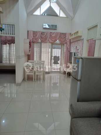 Rumah Cantik 2 Lt Hook Strategis di Taman Himalaya Lippo Karawaci
