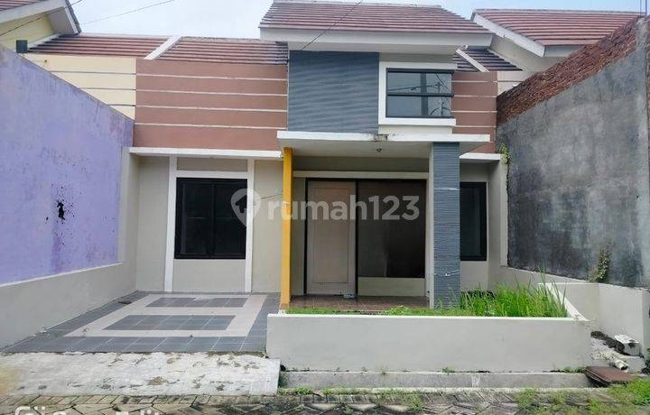 Dijual Rumah Istana Mentari Cemengkalang