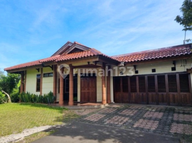 Rumah Megah 2LT 669m 4+2KT SHM di Perumahan Cempaka Hijau Ciputat Rumah Megah 2LT 669m 4+2KT SHM di Perumahan Cempaka Hijau Ciputat