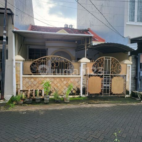 Rumah di Cluster Lili Boulevard