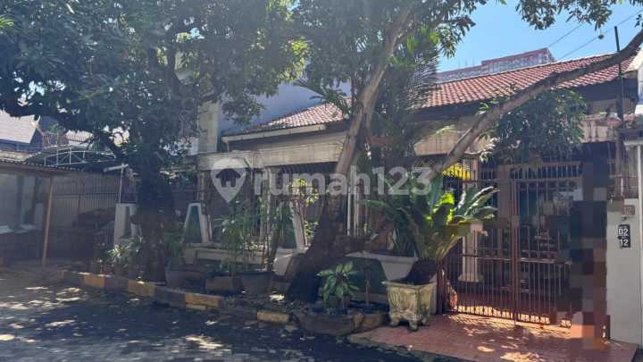 Rumah Sudut 2 Lantai Di Panakkukang Mas