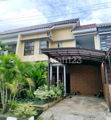 Rumah 2 Lantai Di Anging Mamiri Residence