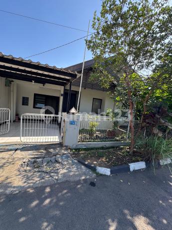 Rumah Terbaik Posisi Depan Taman di Komplek Pilar Mas Cimahi