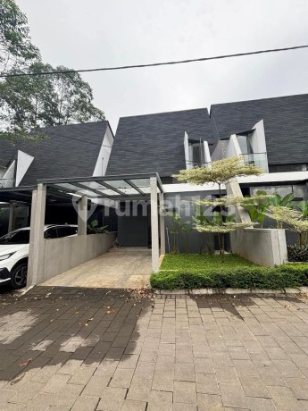 Ready-to-Occupy Industrial House in Yve Habitat, Limo Ready-to-Occupy Industrial House in Yve Habitat, Limo